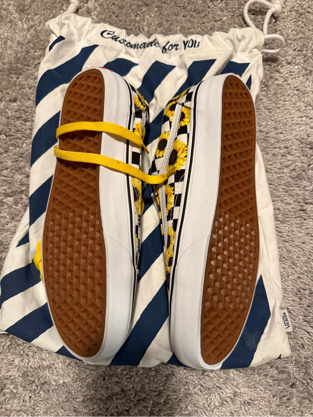 Vans women’s custom Sunflower Checkerboard Low-Top Sneakers - Yellow